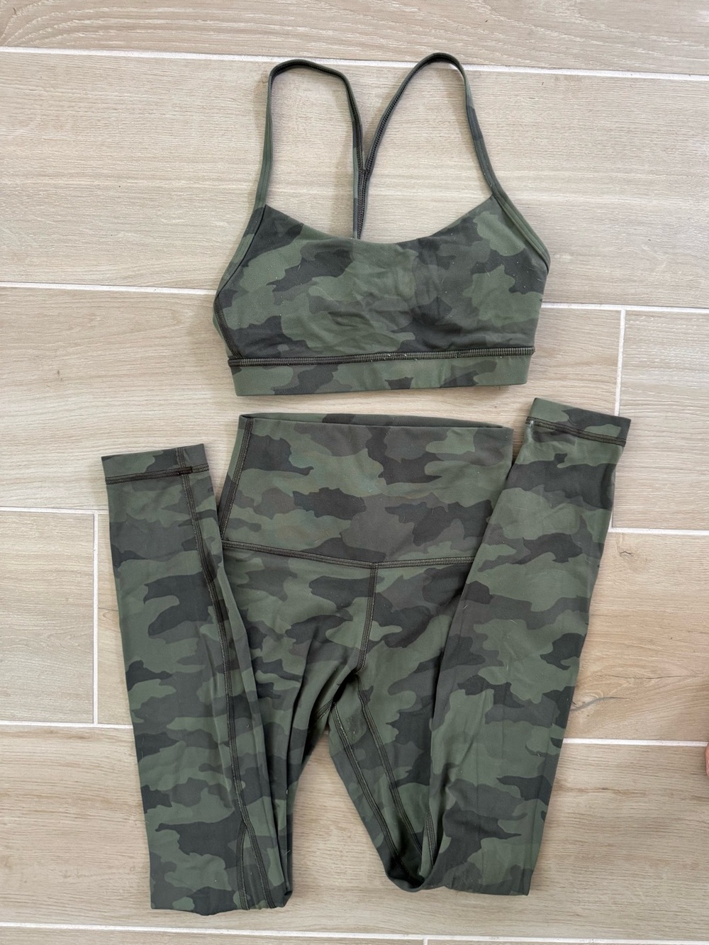 Camo Sports Bra & High-Waist Legging Set - Green Camouflage
